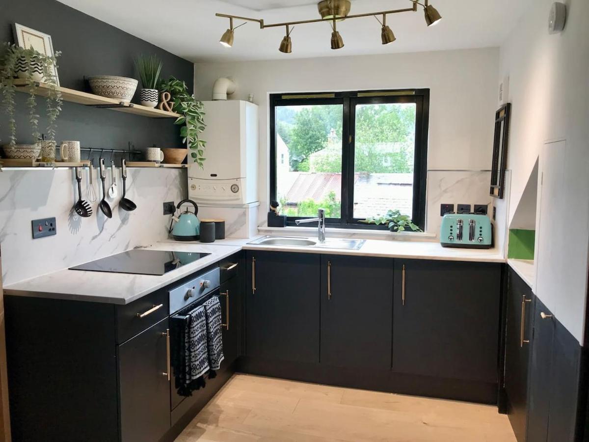 The Morningside Apartment Charming Stylish Apartment In The Centre Of Innerleithen Exterior foto
