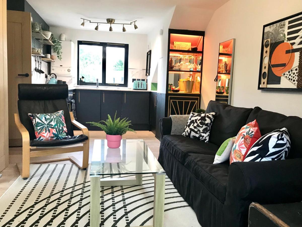 The Morningside Apartment Charming Stylish Apartment In The Centre Of Innerleithen Exterior foto